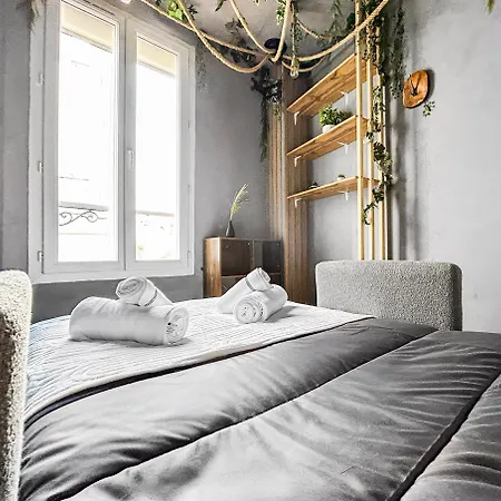 Jungle Design, WiFi Fibre, 20min Paris Apartment Neuilly-Plaisance