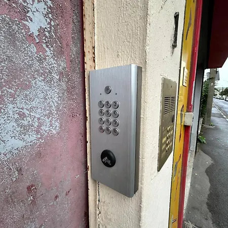 Petit Nid Douillet, A Deux Pas Des Commodites Apartment Neuilly-Plaisance