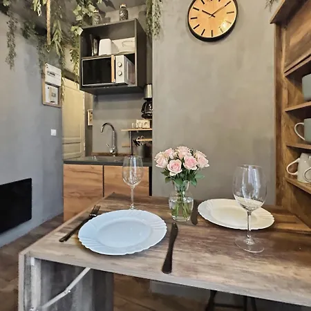 Petit Nid Douillet, A Deux Pas Des Commodites Apartment Neuilly-Plaisance