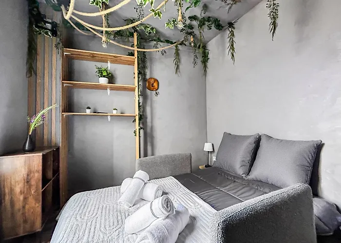Jungle Design, WiFi Fibre, 20min Paris Apartment *